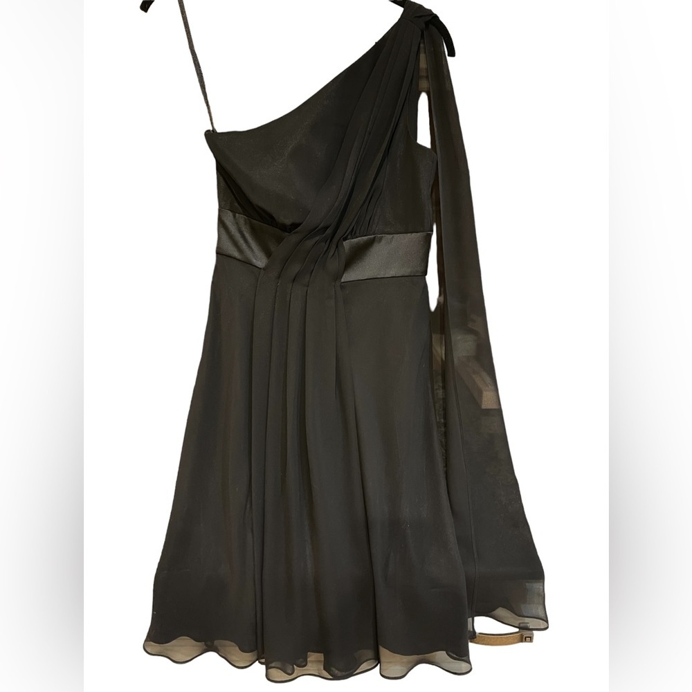 Elegant One-Shoulder Black Dress